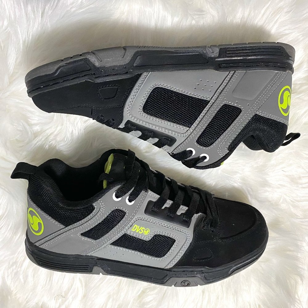 NWOT Black & Gray Skate Shoes